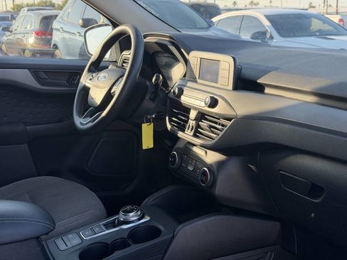 Used 2020 Ford Escape S image 27