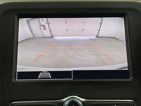 Used 2022 Chevrolet Equinox LT w/ Driver Convenience Package AWD/4WD image 16