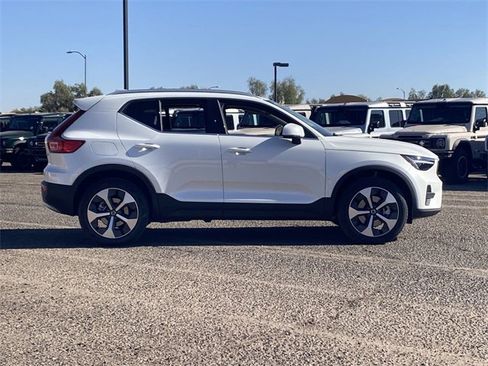 New 2025 Volvo XC40 B5 Core w/ Protection Package Premier image 6
