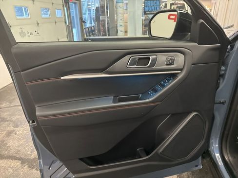 New 2026 Ford Explorer ST-Line w/ ST-Line Street Pack AWD/4WD image 17