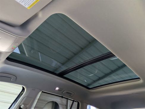 Used 2021 Volkswagen Atlas SE image 26