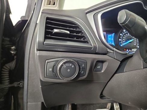 Used 2015 Ford Fusion Titanium image 29