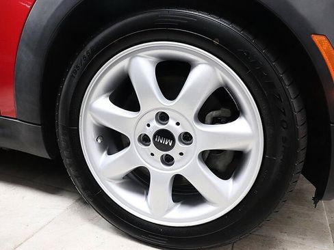 Used 2010 MINI Cooper Convertible FWD image 40