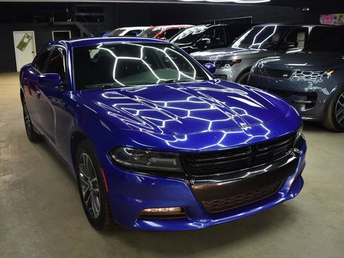 Used 2019 Dodge Charger SXT w/ Cold Weather Package image 3