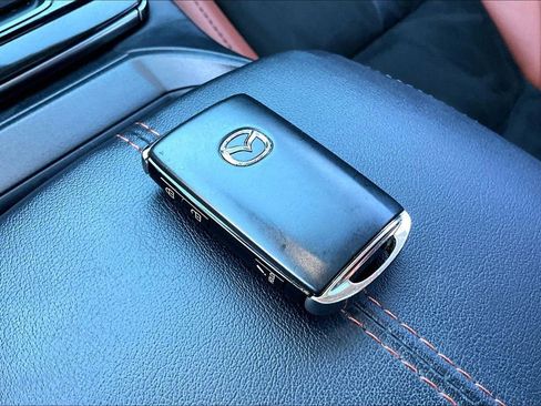 Used 2024 MAZDA CX-30 Carbon image 34