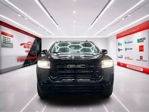 Used 2021 GMC Acadia SLT w/ Elevation Edition image 3