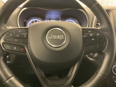 Used 2020 Jeep Cherokee Trailhawk w/ Cold Weather Group AWD/4WD image 14