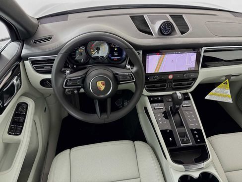 New 2026 Porsche Macan S image 25