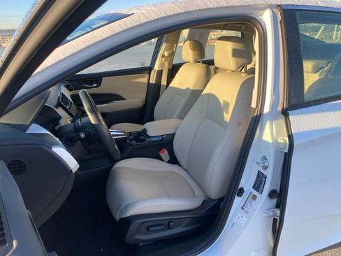 Certified 2018 Honda Clarity Touring image 19