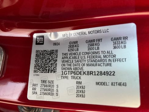 Certified 2024 GMC Canyon AT4 w/ AT4 Premium Package AWD/4WD image 34