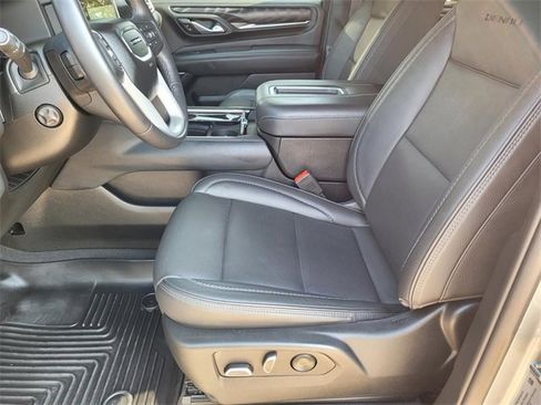 Used 2023 GMC Yukon Denali image 14