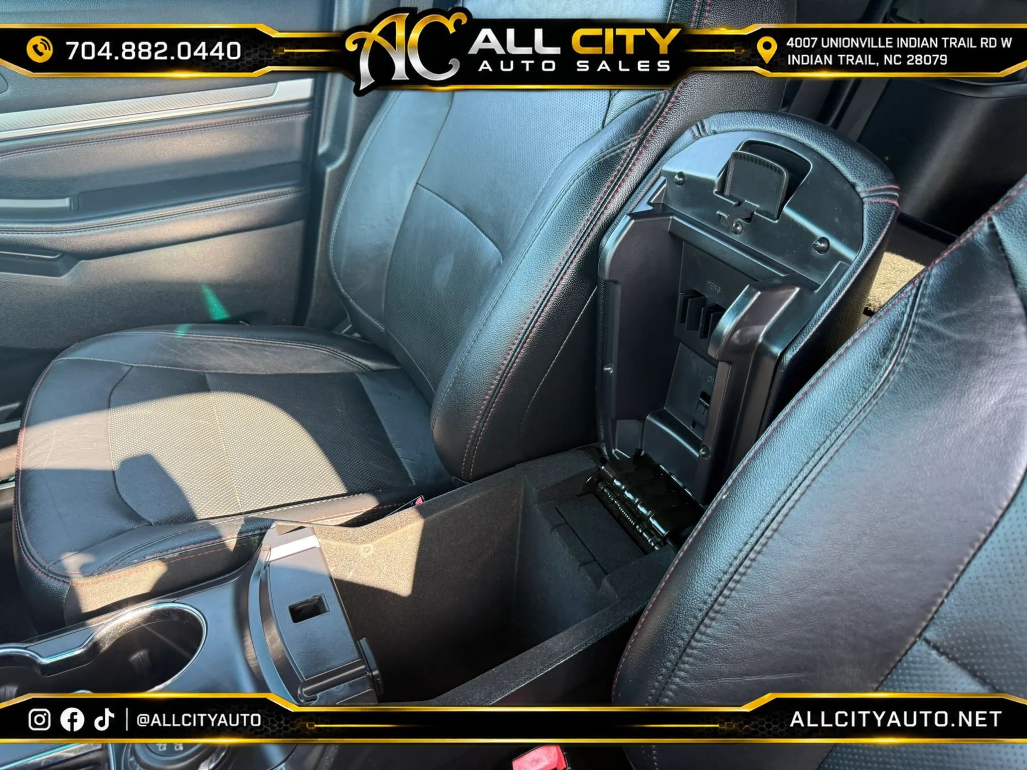 Used 2016 Ford Explorer Sport AWD/4WD image 38