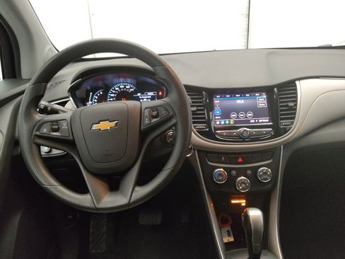 Used 2020 Chevrolet Trax LT image 22