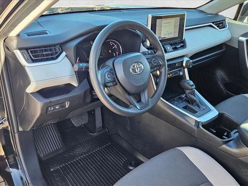 Used 2025 Toyota RAV4 XLE image 10