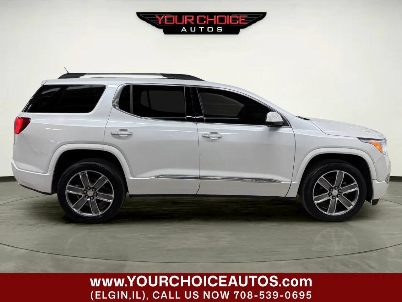 Used 2017 GMC Acadia Denali w/ Technology Package AWD/4WD image 9