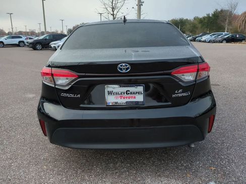 Used 2024 Toyota Corolla LE image 5
