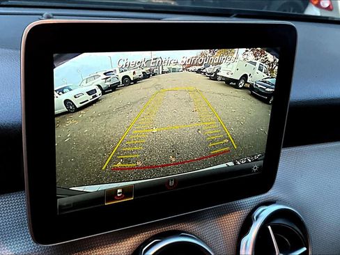 Used 2018 Mercedes-Benz GLA 250 image 26