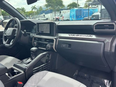 Used 2025 Toyota Tacoma SR5 RWD image 22