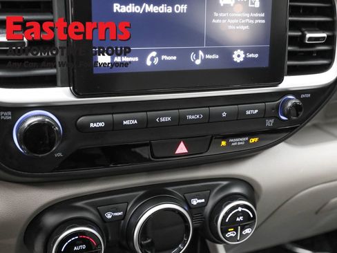 Used 2023 Hyundai Venue SEL w/ Cargo Package image 20