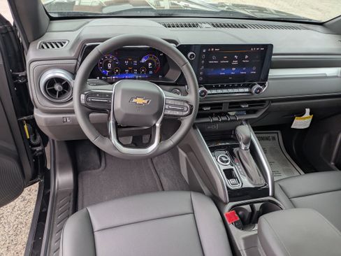 New 2025 Chevrolet Colorado LT w/ LT Convenience Package image 13