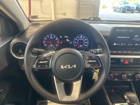 Certified 2023 Kia Forte LXS FWD image 7