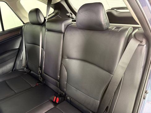 Used 2017 Subaru Outback 2.5i Limited image 19