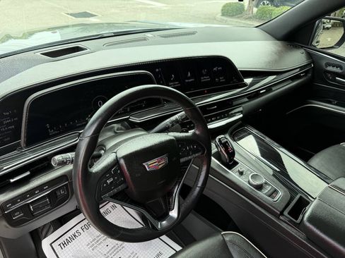 Used 2021 Cadillac Escalade Sport AWD/4WD image 13