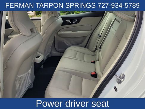 Used 2020 Volvo S60 T5 Momentum image 14