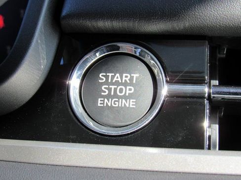 New 2025 Mitsubishi Outlander SE FWD image 19