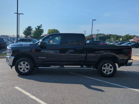 Used 2025 RAM 2500 Big Horn AWD/4WD image 7