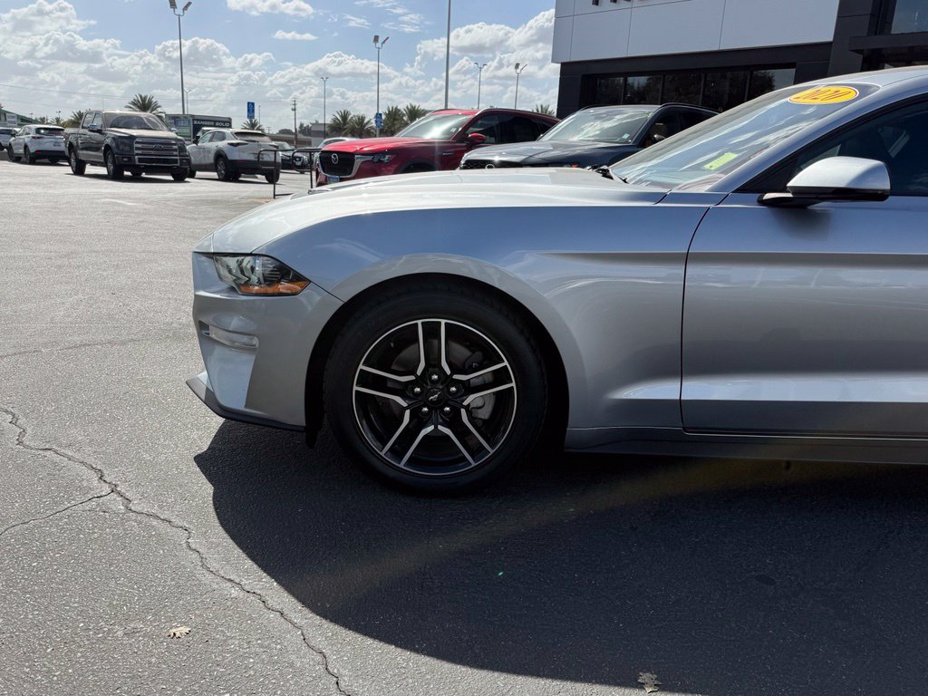 Used 2020 Ford Mustang Premium RWD image 4