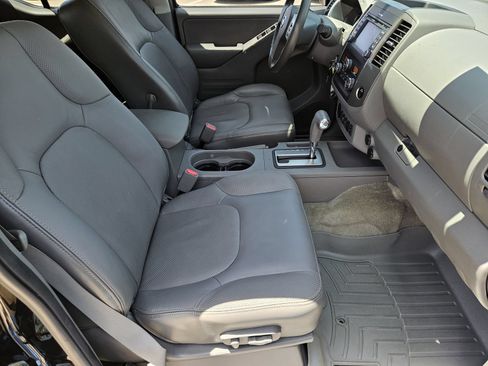 Used 2016 Nissan Frontier SL w/ Moonroof Package RWD image 14