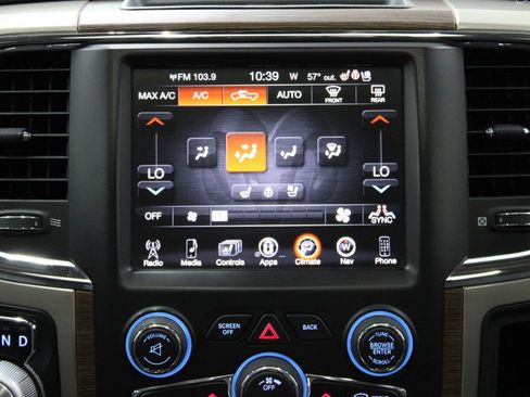 Used 2013 RAM 1500 Laramie w/ Convenience Group image 27