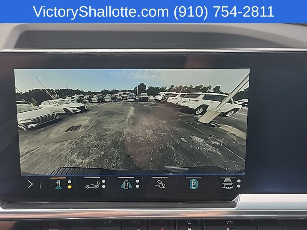Used 2026 Chevrolet Silverado 2500 High Country w/ High Country Premium Package AWD/4WD image 8