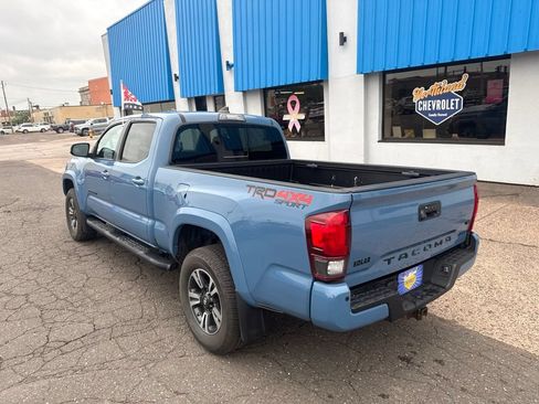 Used 2019 Toyota Tacoma TRD Sport w/ TRD Premium Sport Package AWD/4WD image 14