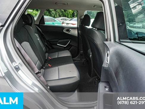 Used 2025 Kia Soul LX w/ LX Technology Package FWD image 22