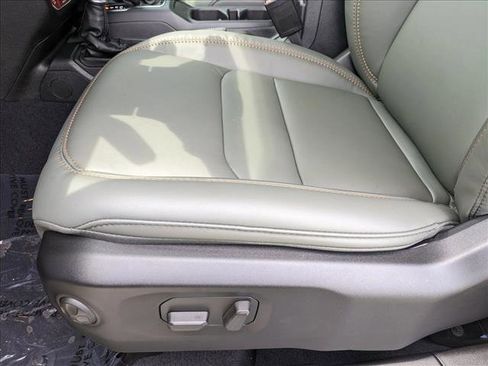 New 2025 Jeep Gladiator Mojave w/ Convenience Group image 4