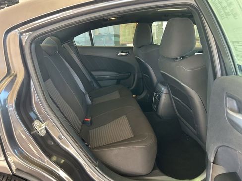 Used 2022 Dodge Charger R/T w/ Blacktop Package image 30