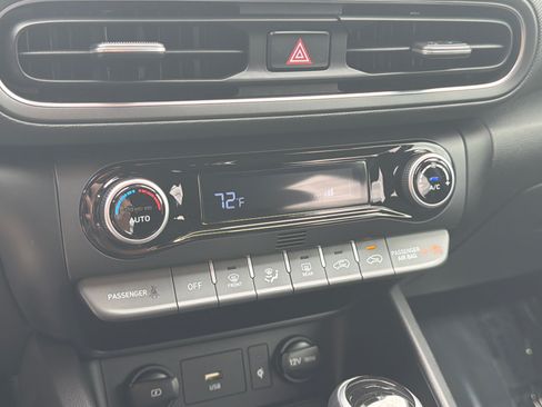 Certified 2022 Hyundai Kona SEL w/ Convenience Package FWD image 31