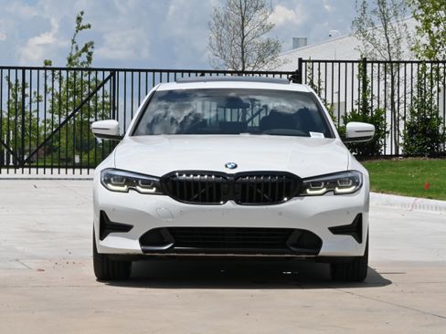 Used 2022 BMW 330i xDrive Sedan w/ Driving Assistance Package AWD/4WD image 3