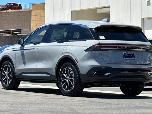 New 2026 Lincoln Nautilus Premier AWD/4WD image 5
