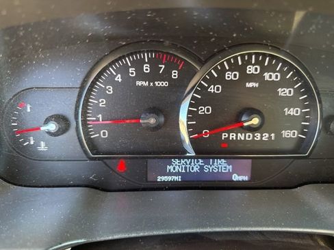 Used 2008 Cadillac DTS w/ Sun And Sound Package image 13