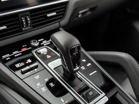 Used 2023 Porsche Cayenne image 30