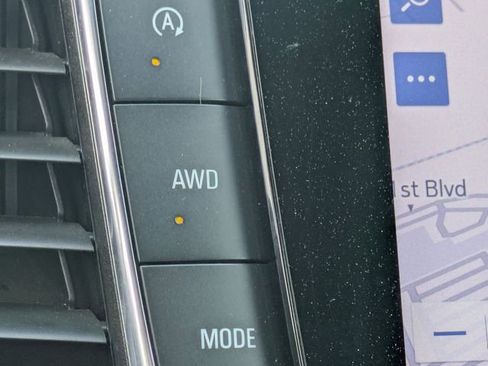 Used 2023 Buick Enclave Avenir w/ Avenir Technology Package image 22