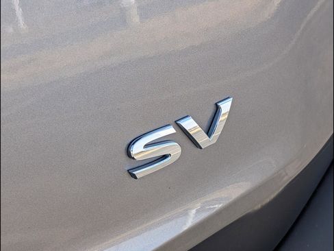 Used 2023 Nissan Rogue SV image 8