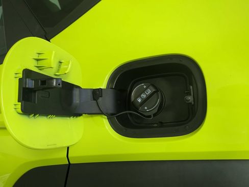 Used 2025 Hyundai Kona SEL FWD image 16