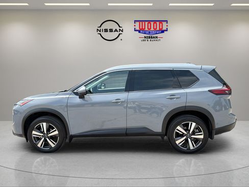 Used 2024 Nissan Rogue SL AWD/4WD image 5
