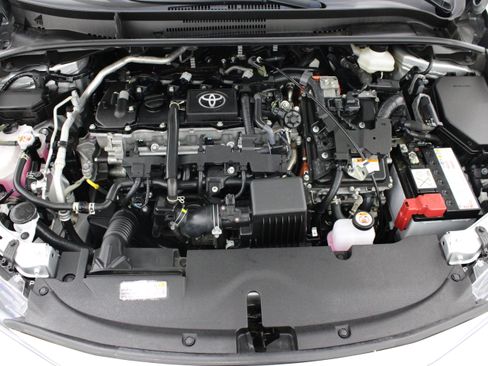 Used 2025 Toyota Corolla LE FWD image 33