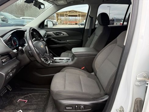 Used 2019 Chevrolet Traverse LT w/ LPO, Floor Liner Package image 10