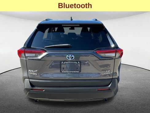 Certified 2022 Toyota RAV4 LE AWD/4WD image 10